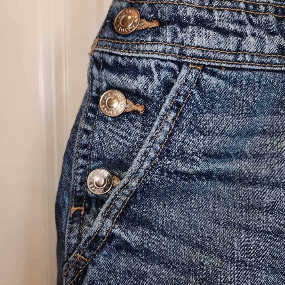 American Eagle Baggy Overall Short Size XS Frayed Hem Side Button Closures Denim - Picture 5 of 15